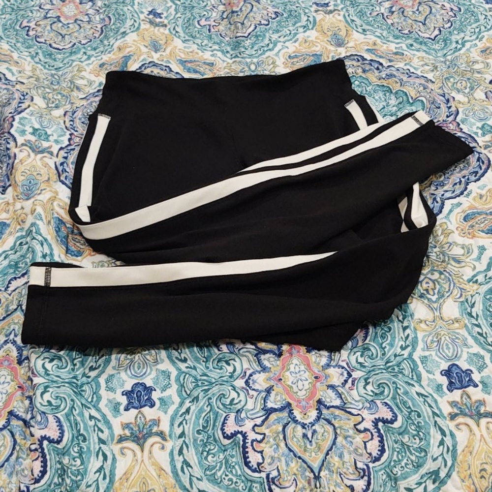 Athletic pants